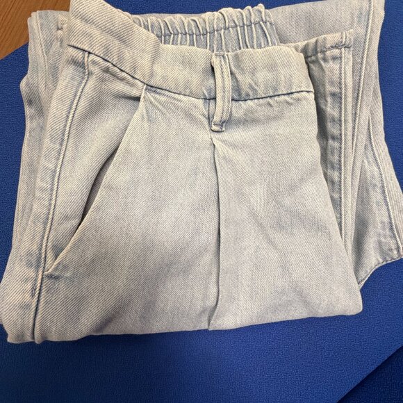 UNIQLO women’s Drapey Denim  pants- M - Picture 4 of 10